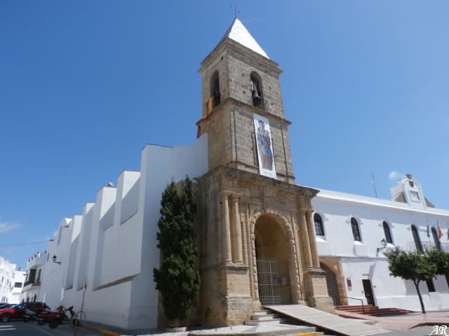 Fachada principal de la Parroquia de Nuestra Señora de las Virtudes